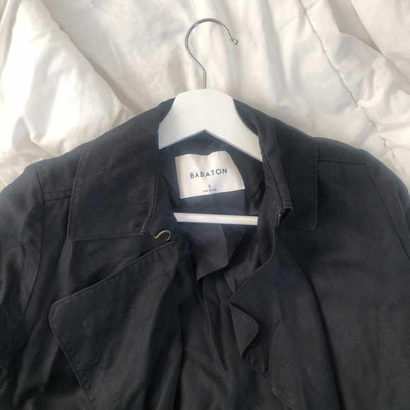 Aritzia Babaton Maximo Light Trench coat - Picture 5 of 8